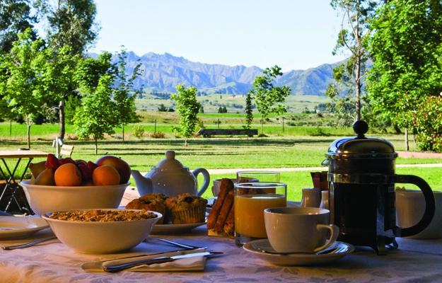 Maple Lodge Luxury Bed & Breakfast Albert Town Ngoại thất bức ảnh